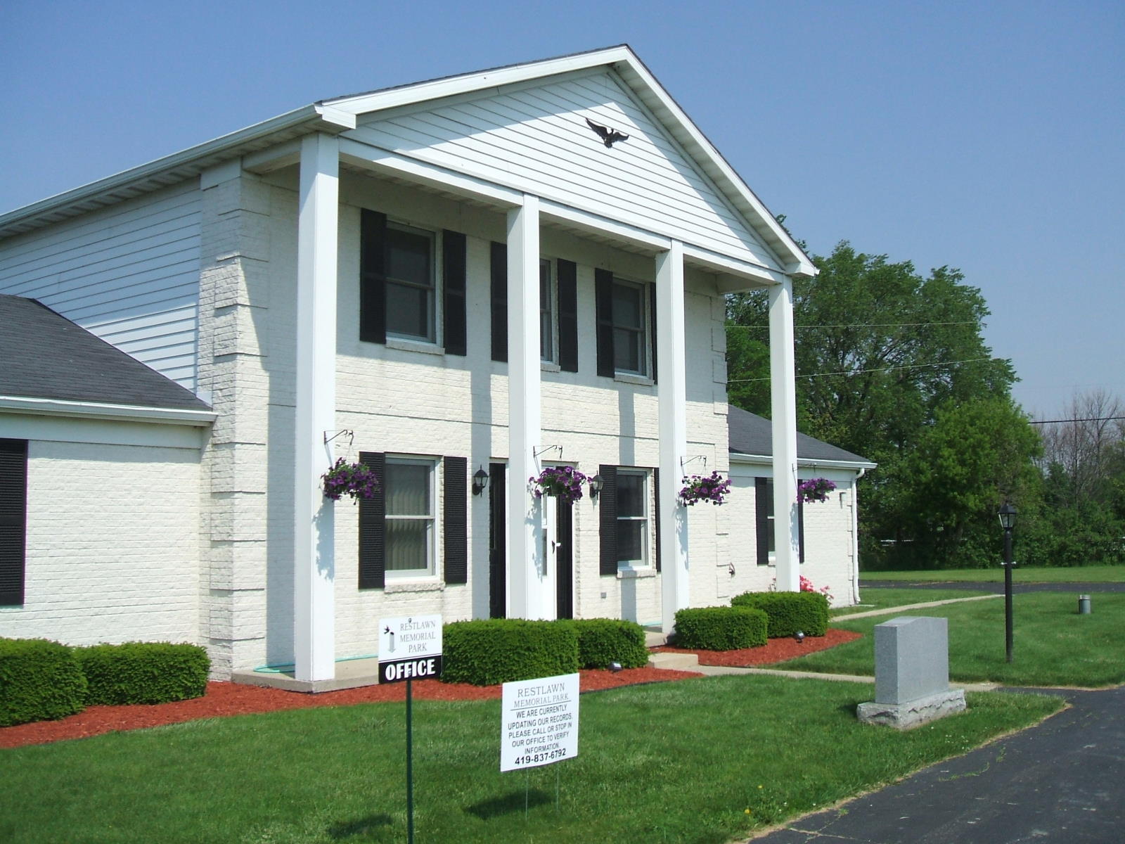 restlawn-office-2